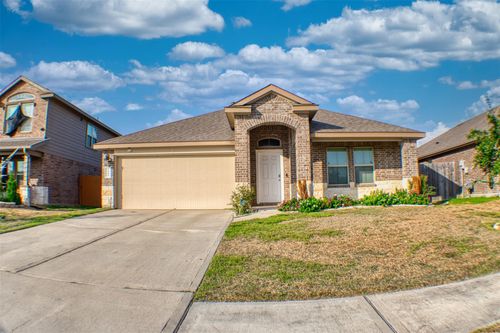 3042 Specklebelly Dr, Baytown, TX, 77521-5412 | Card Image