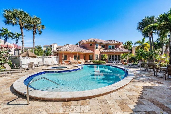 APT-401 - 300 Uno Lago Dr, Condo with 3 bedrooms, 2 bathrooms and null parking in Juno Beach FL | Image 33