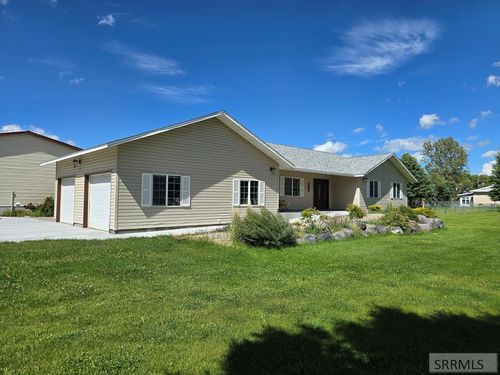 3927 E 400 N, Rigby, ID, 83442-5439 | Card Image