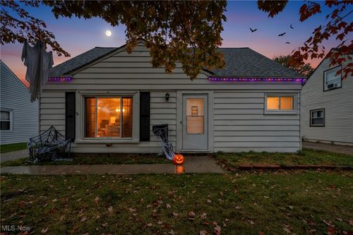 27101 Zeman Ave, Euclid, OH, 44132-2058 | Card Image