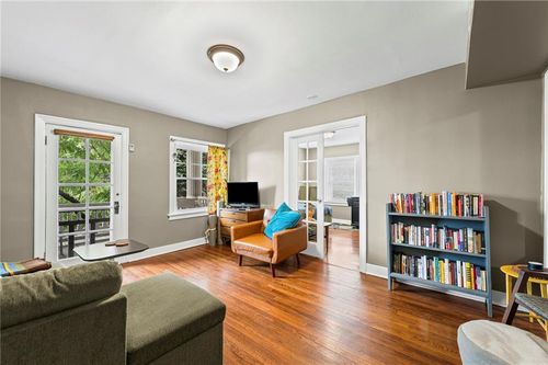 apt-2n-3803 Pennsylvania Ave, Kansas City, MO, 64111-2936 | Card Image