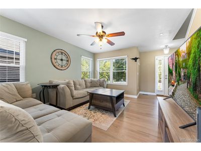 4761 S Flat Rock Ct, House other with 3 bedrooms, 2 bathrooms and null parking in Aurora CO | Image 3