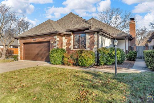 2404 Sw Brookhaven Ln, Topeka, KS, 66614-4279 | Card Image