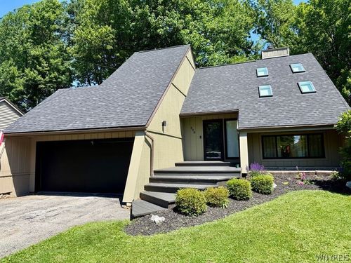 890 Klein Rd, Amherst, NY, 14221-1926 | Card Image