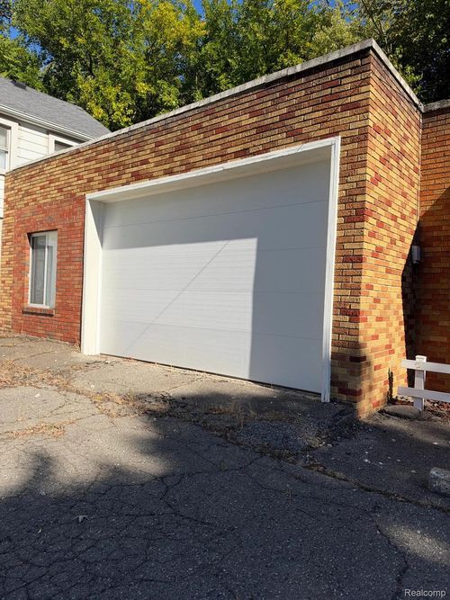 14268 Northville Road, Plymouth Charter Township, MI, 48170 | Card Image