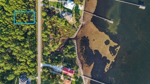 5506 Soundside Dr, Gulf Breeze, FL, 32563-9533 | Card Image