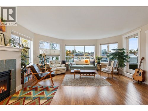 317-1707 Charles St, Vancouver, BC, V5L2T6 | Card Image