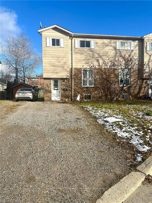 22 Dover Crt, North Bay, ON, P1B9G7 | Card Image