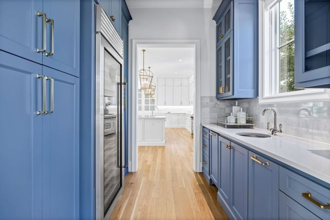 11021 Royalshire Dr, House other with 5 bedrooms, 9 bathrooms and null parking in Dallas TX | Image 12