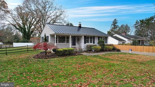 2275 Burroughs Ave, Linwood, NJ, 08221-1301 | Card Image