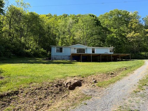 34 Yellow Rose Dr, Pipestem, WV, 25979-9300 | Card Image