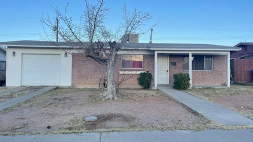 9224 Montgomery Dr, El Paso, TX, 79924-7448 | Card Image