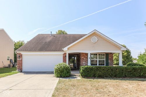 653 Bridgebend Run, Greenwood, IN, 46143-6920 | Card Image