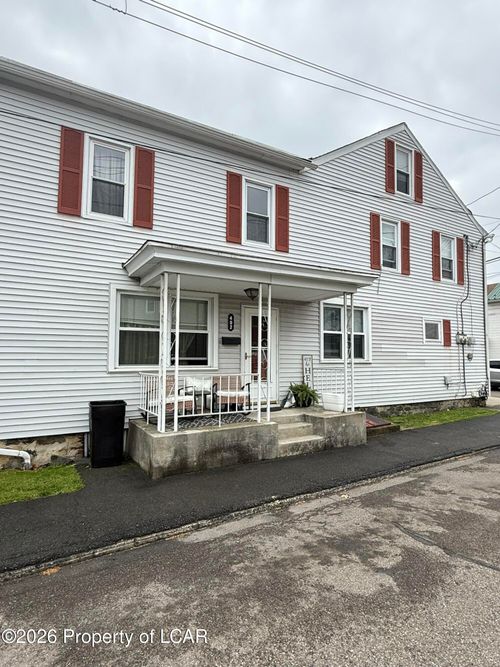 1 S Morris Street, St Clair, PA, 17970 | Card Image