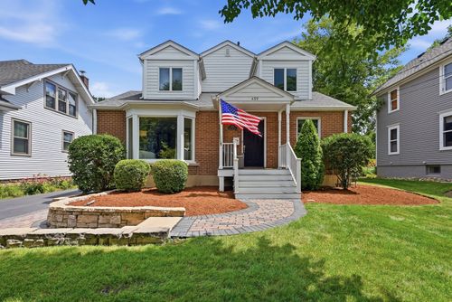 439 North Ave, Barrington, IL, 60010-3332 | Card Image