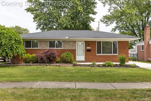 27268 Wagner Dr, Warren, MI, 48093-8349 | Card Image