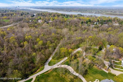 5001 Glengregor Rd, Glenview Hls, KY, 40222 | Card Image