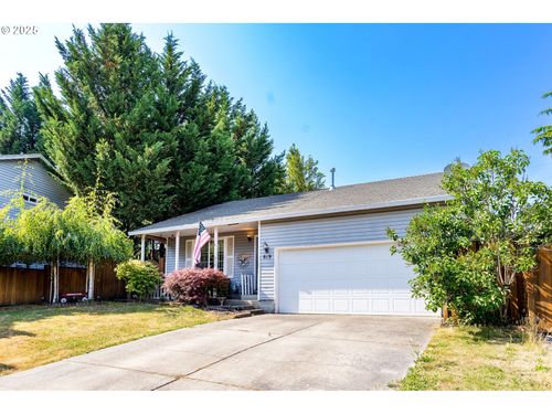 819 N Alexandra Dr, Newberg, OR, 97132-9047 | Card Image