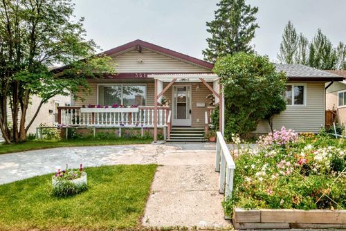 351 Cedarpark Dr Sw, Calgary, AB, T2W2J5 | Card Image