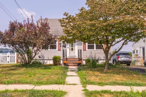 26 Edward Ct, Clifton, NJ, 07011-2832 | Card Image
