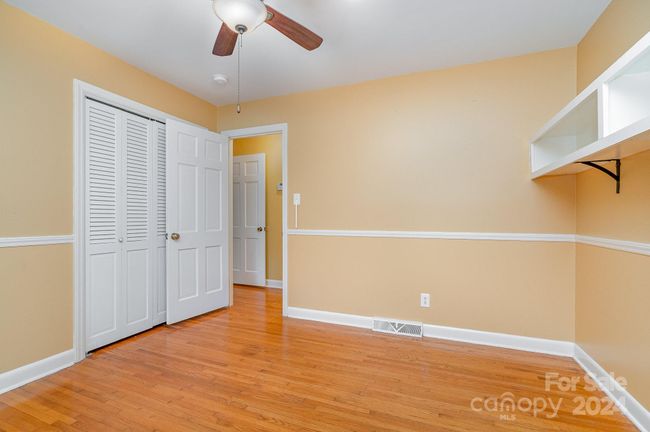 Secondary bedroom #3 | Image 22