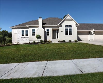 7207 Allman Drive, Home with 3 bedrooms, 3 bathrooms and null parking in Shawnee KS | Image 2