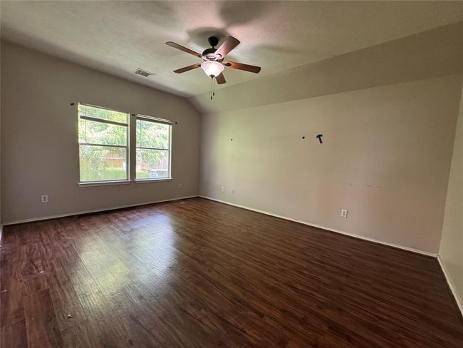 5427 Cilantro Ln, House other with 3 bedrooms, 2 bathrooms and 2 parking in Baytown TX | Image 4