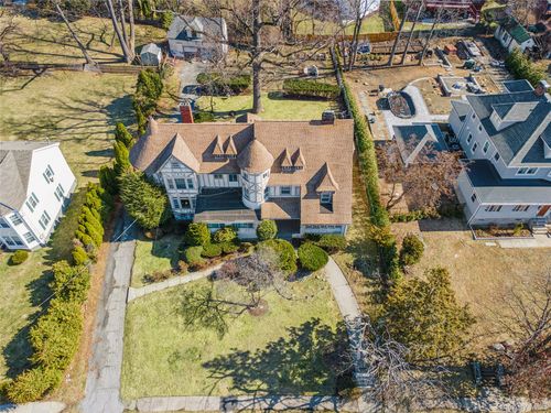 7 The Ct, New Rochelle, NY, 10801-2810 | Card Image