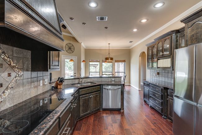 Chef's Kitchen, Stainless Appliances, new Dishwasher | Image 4