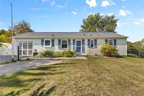 28 Campfire Rd S, Henrietta, NY, 14467-9558 | Card Image