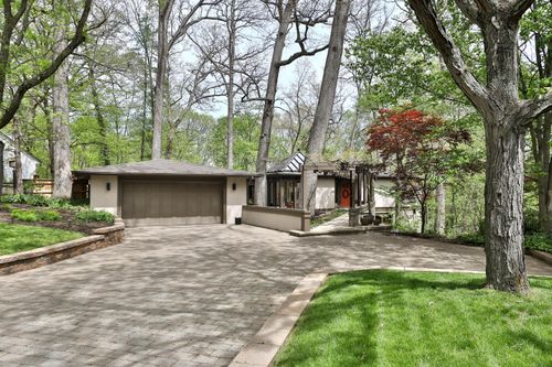815 Lookout Point Dr, Columbus, OH, 43235-1241 | Card Image