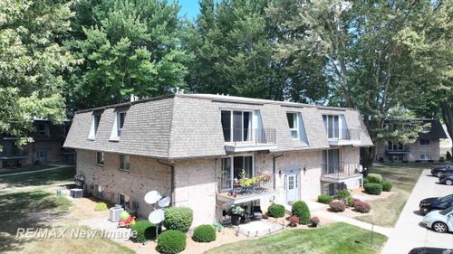 104 Provincial Court, Saginaw Charter Township, MI, 48768 | Card Image