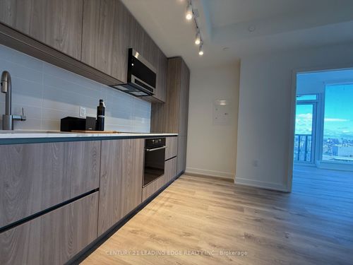 110 Broadway Ave, Toronto, ON, M4P1V7 | Card Image