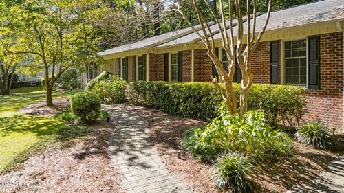 202 King George Rd, Greenville, NC, 27858-5614 | Card Image