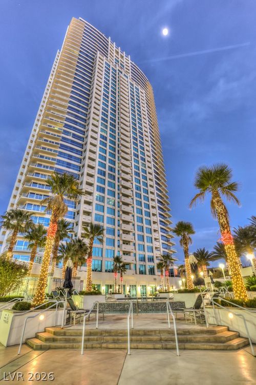 4304-2700 Las Vegas Blvd S, Las Vegas, NV, 89109-1165 | Card Image