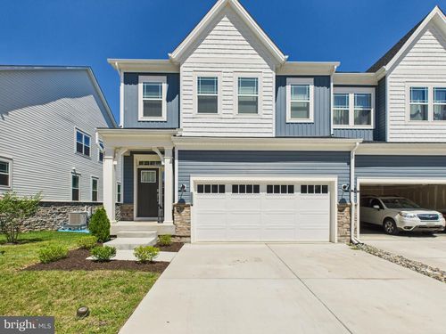 528 Waters Landing Dr, ESSEX, MD, 21221-2172 | Card Image