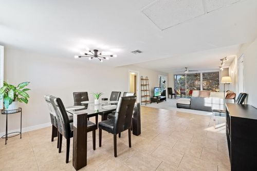 310-3900 Oaks Clubhouse Dr, Pompano Beach, FL, 33069-3669 | Card Image