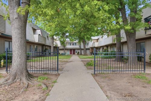 1004-2215 66th Pl, Tulsa, OK, 74136-1108 | Card Image