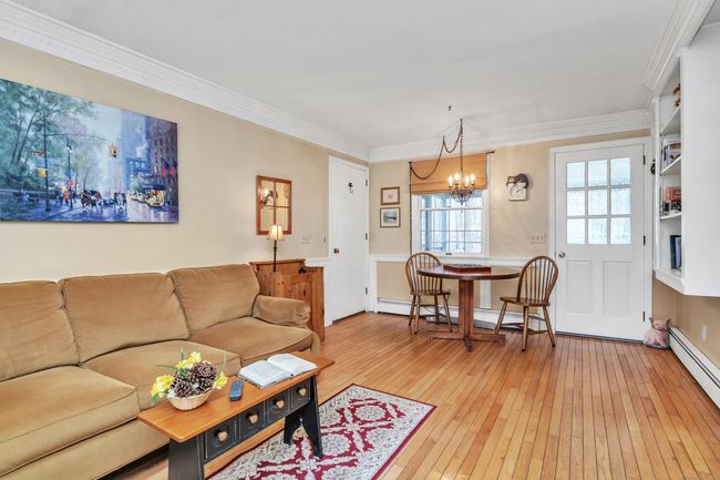 Bonus game room/den off kitchen | Image 13