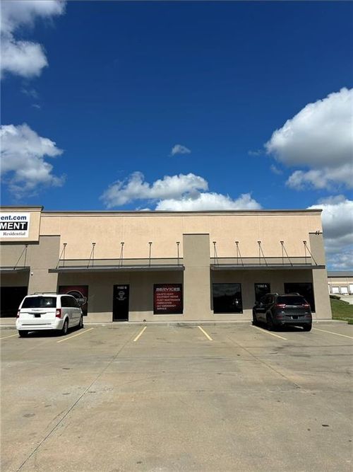 1102 Nw Casey Blvd, Grain Valley, MO, 64029-4502 | Card Image