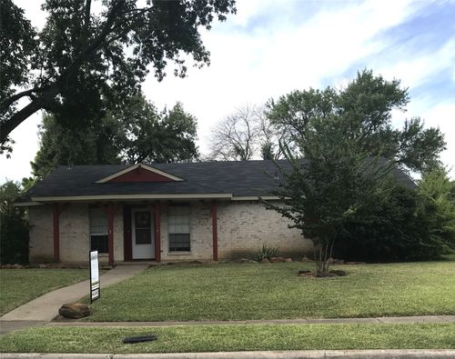 1326 Beechwood Dr, Lewisville, TX, 75067-3306 | Card Image