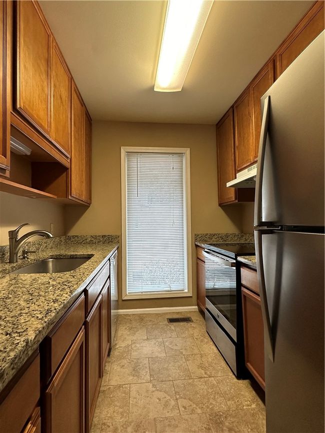 105 Old Central Rd, Townhouse with 2 bedrooms, 2 bathrooms and null parking in Clemson SC | Image 4