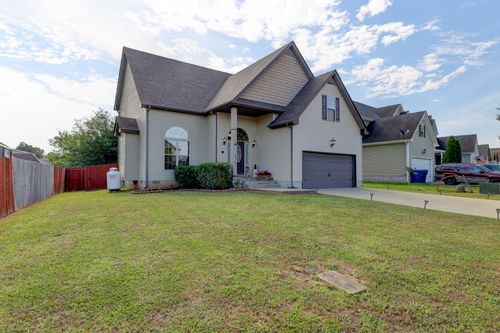 3747 Fox Hole Dr, Clarksville, TN, 37040-6250 | Card Image