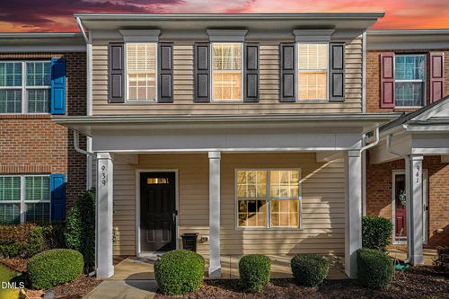 939 Ileagnes Rd, Raleigh, NC, 27603-2385 | Card Image