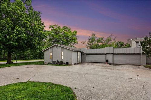 14025 Ballantrae Dr, Grandview, MO, 64030-4035 | Card Image