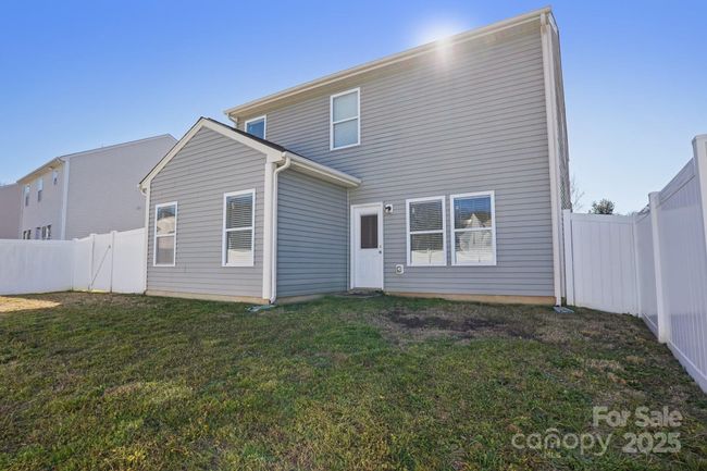 Fenced in backyard | Image 36