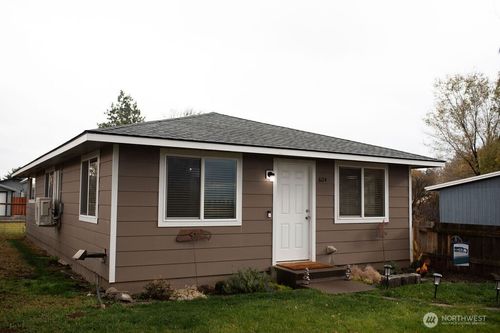 604 N Spokane St, Kittitas, WA, 98934-5927 | Card Image