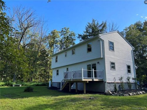 30 Daly Rd, Middletown, NY, 10940-7354 | Card Image