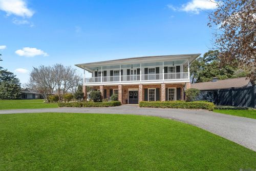 3100 Fairway Dr, Baton Rouge, LA, 70809-1813 | Card Image