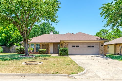 2506 Mckensie Ln, Grand Prairie, TX, 75052-3917 | Card Image